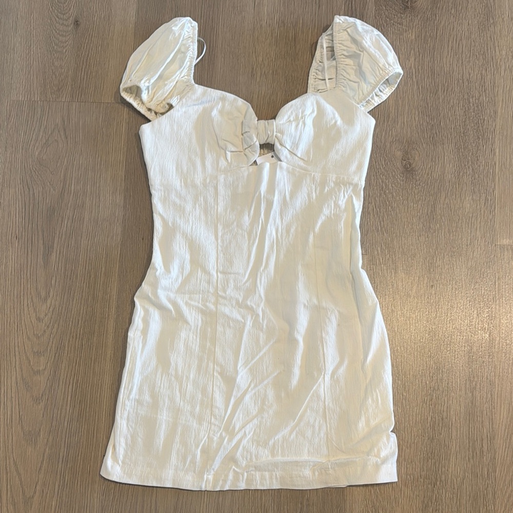 Elegant White Mini Dress